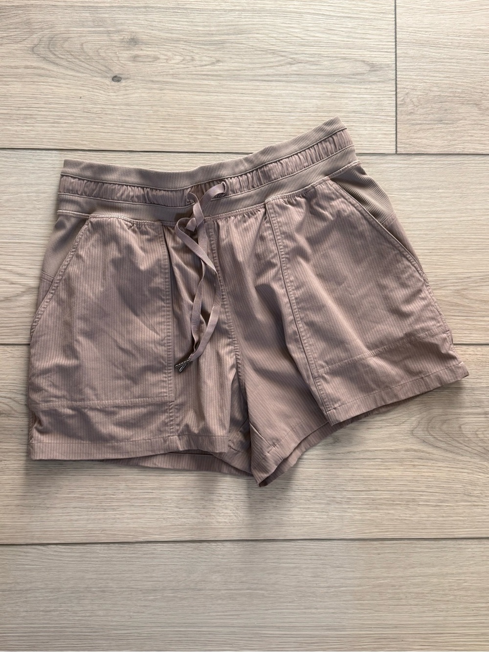 lululemon Dance Studio Evolve High-Rise Relaxed Short 3.5” - Mauve Taupe